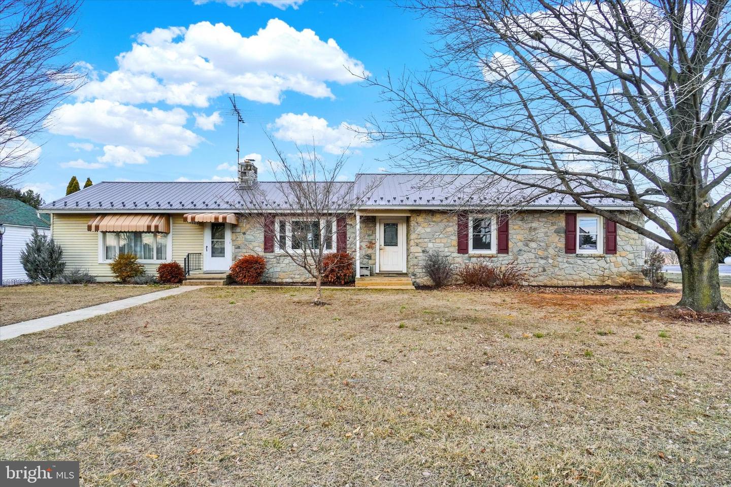 1264 Division Hwy Property Photo