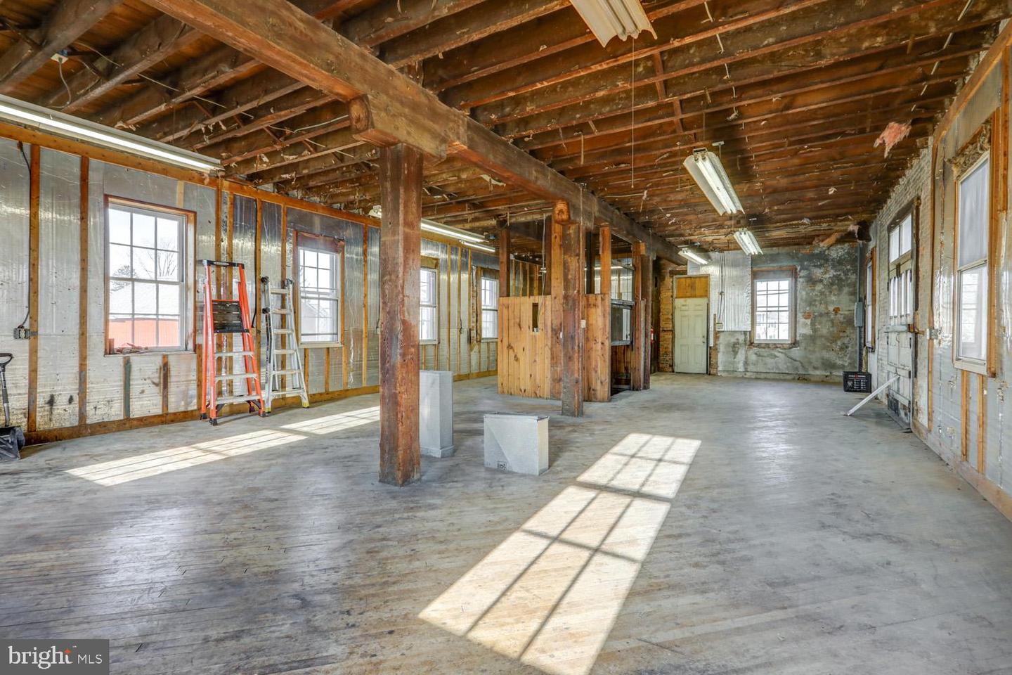 26 N Hart St Property Photo 5