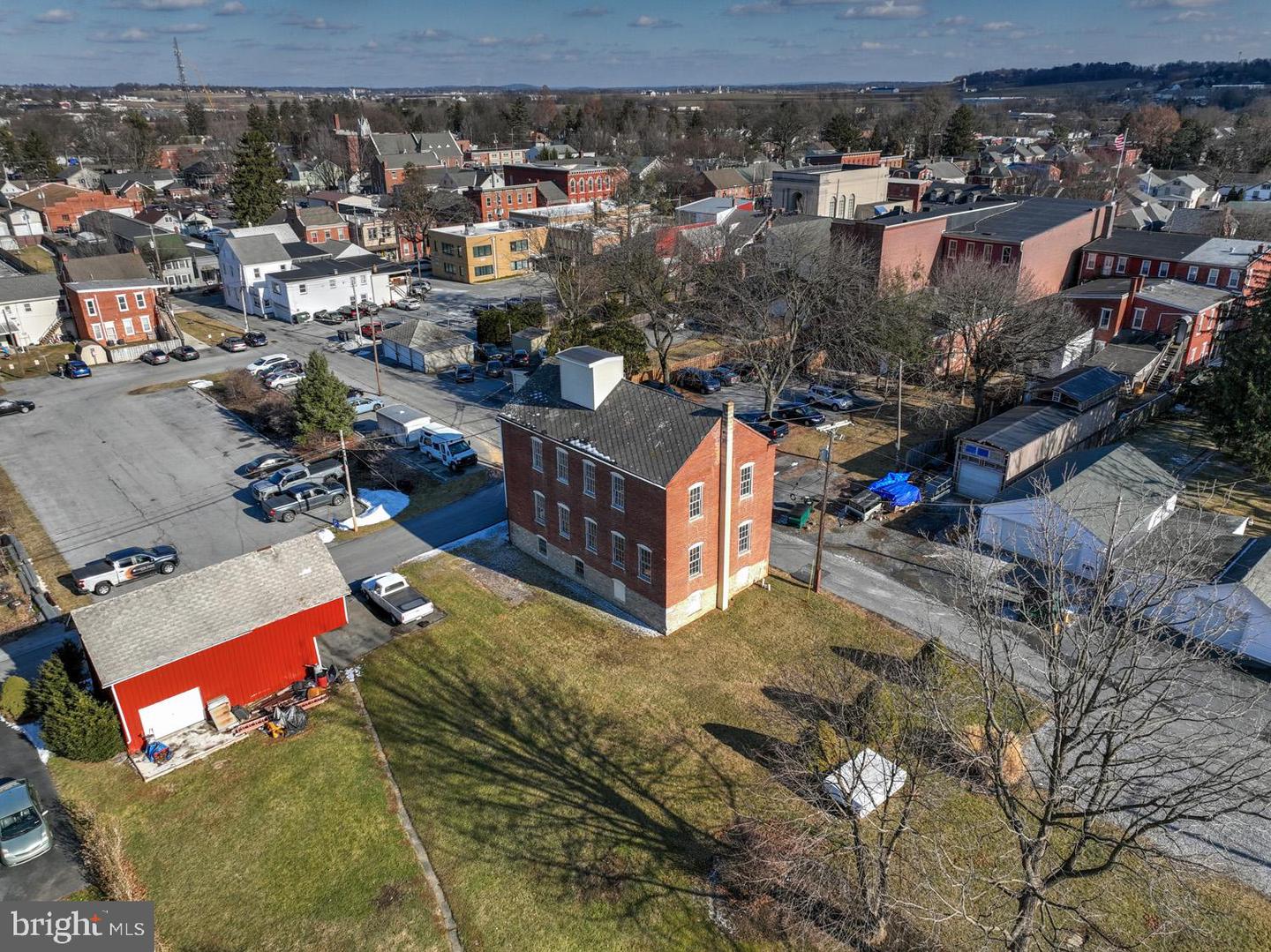 26 N Hart St Property Photo 15