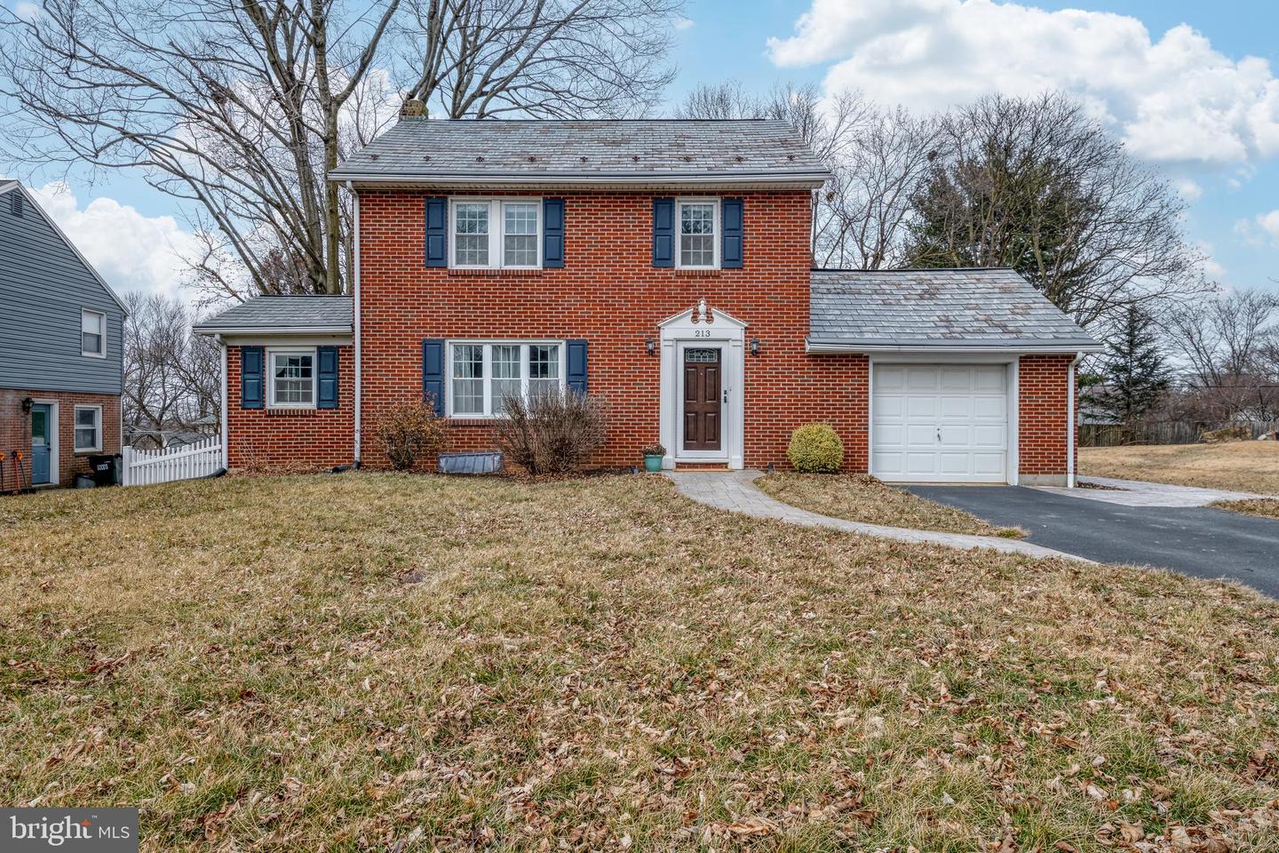 213 Hess Blvd Property Photo