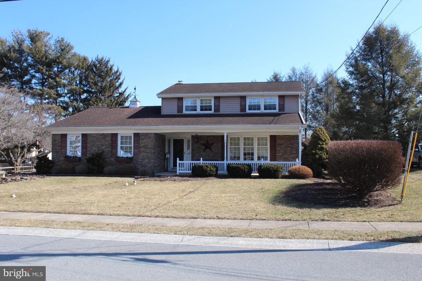 5225 Brook Dr Property Photo