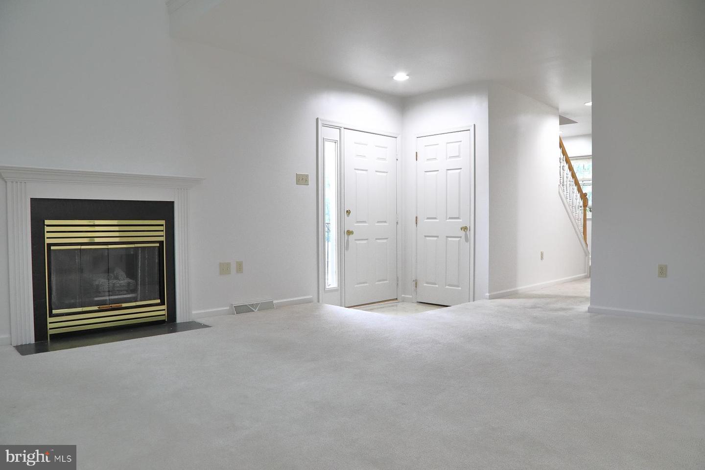 114 River Bend Park Property Photo 8