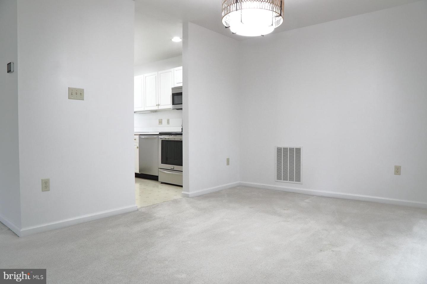 114 River Bend Park Property Photo 15