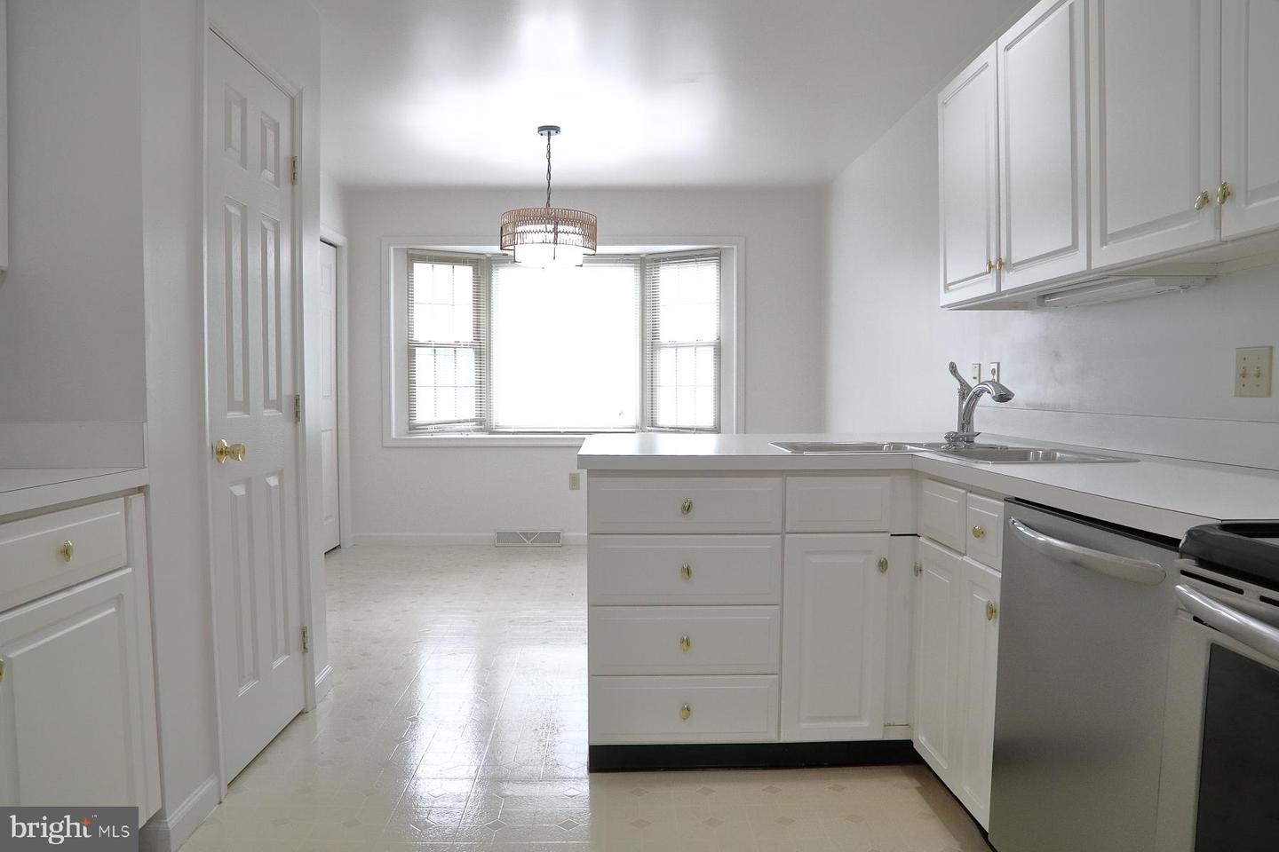 114 River Bend Park Property Photo 16