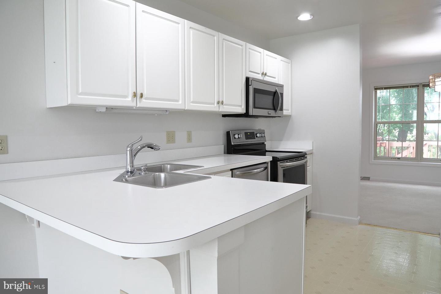 114 River Bend Park Property Photo 17