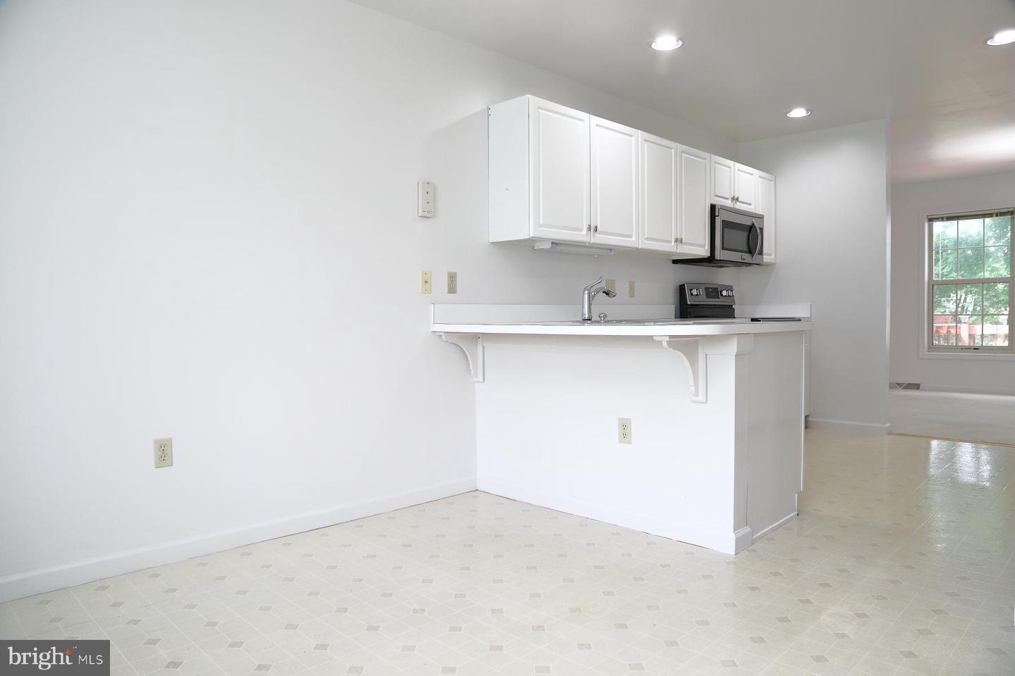 114 River Bend Park Property Photo 23