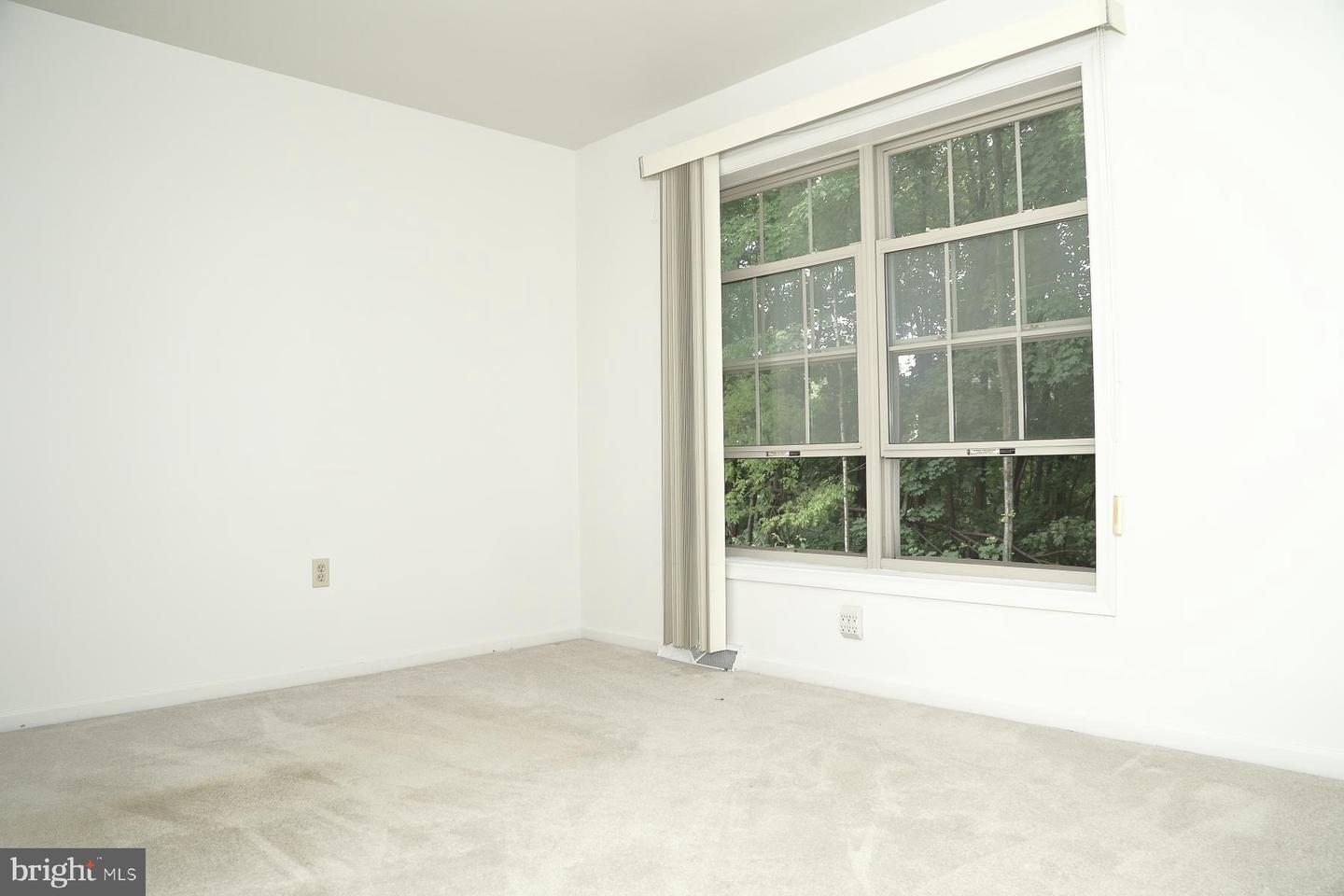 114 River Bend Park Property Photo 24