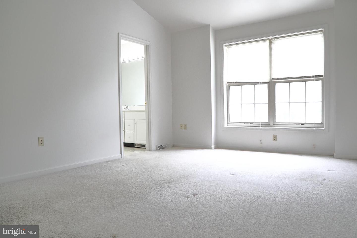 114 River Bend Park Property Photo 27