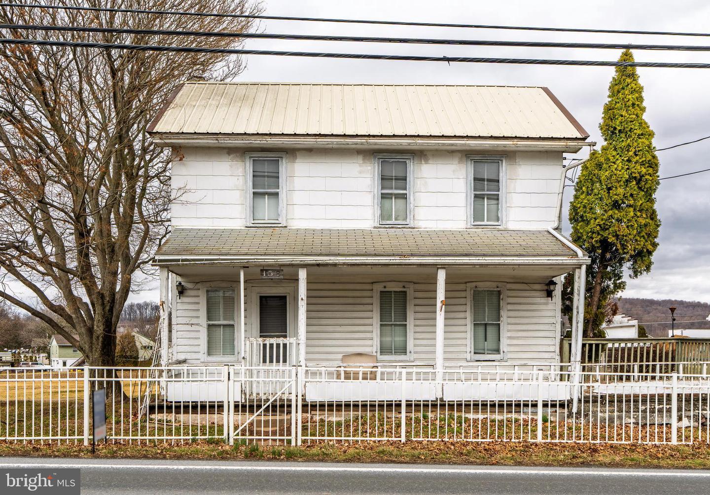 156 Hahnstown Rd Property Photo