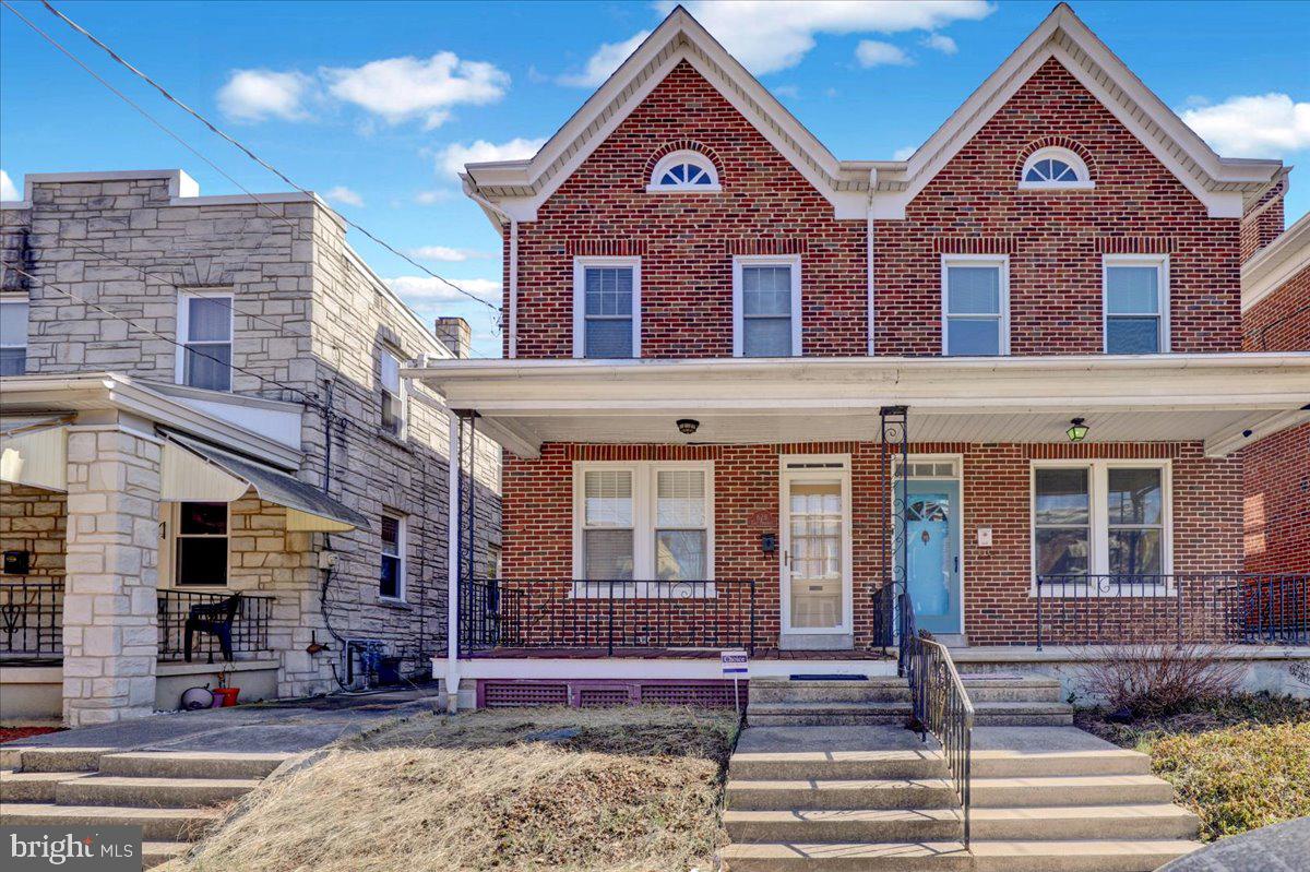 628 E Frederick St Property Photo