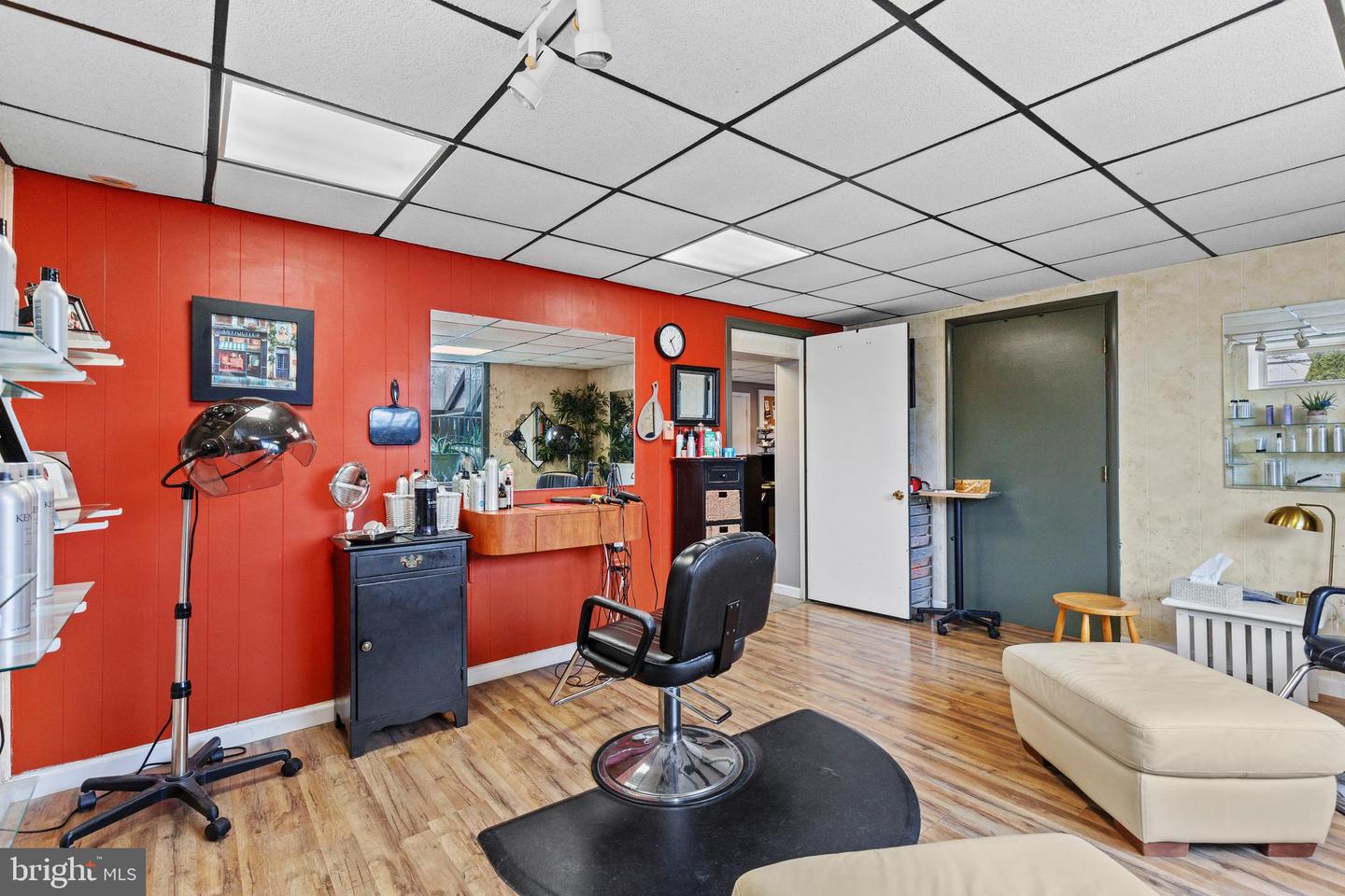 1708 Columbia Ave Property Photo 12