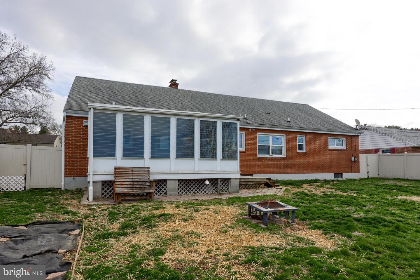 1232 Marie Ave Property Photo 8