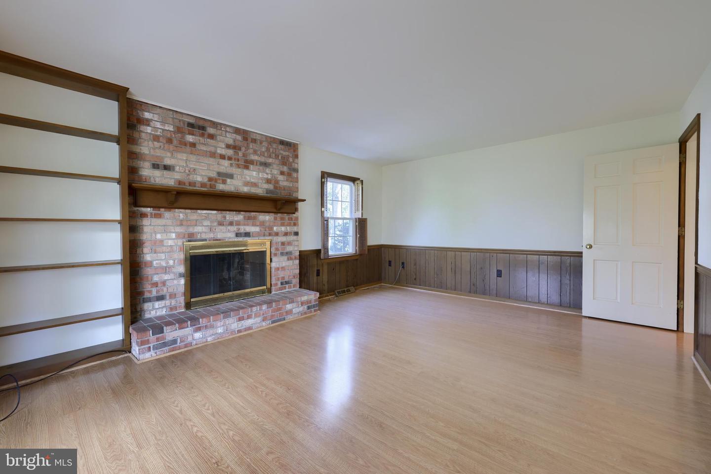 3061 Kings Ln Property Photo 28