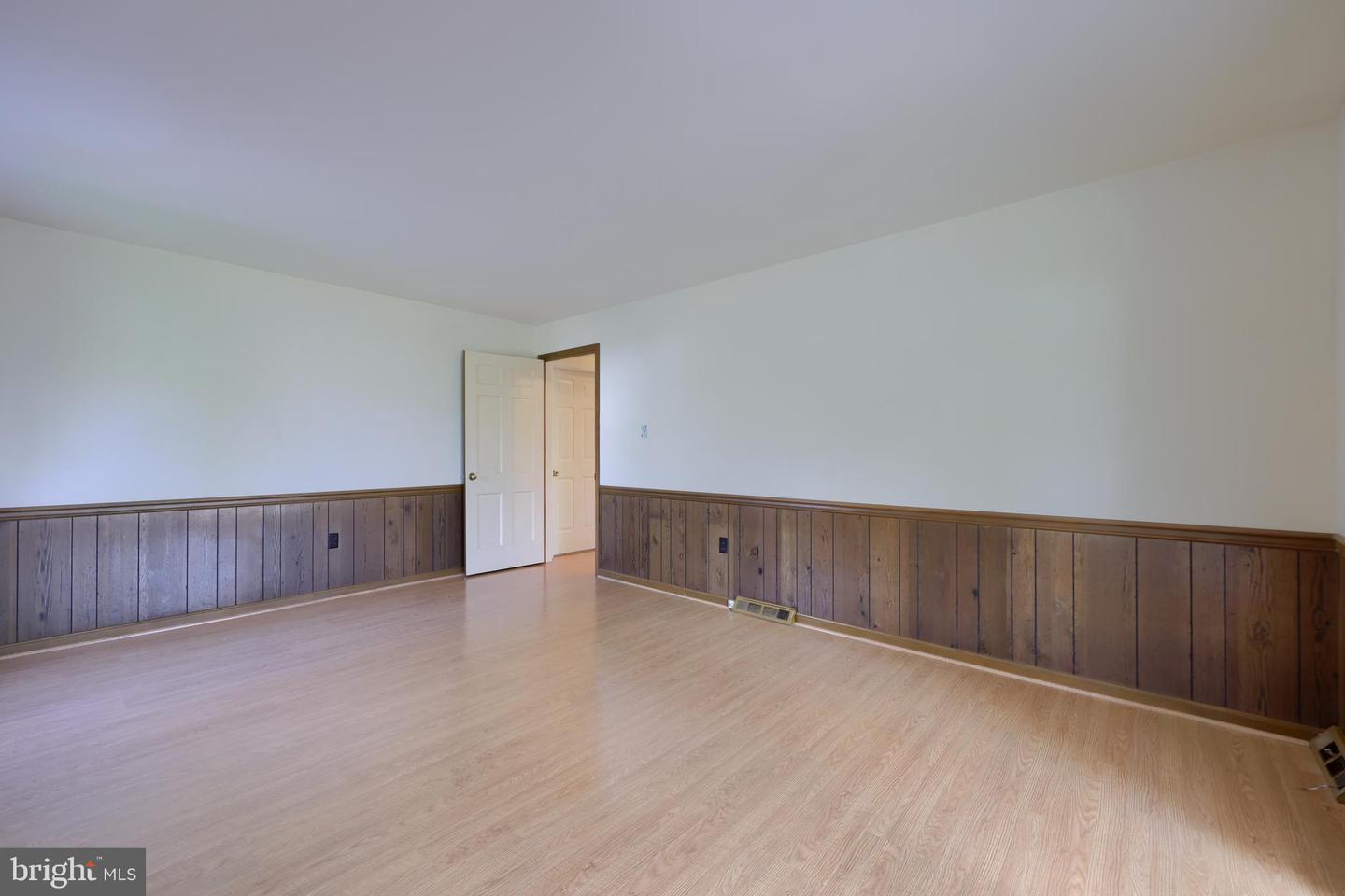 3061 Kings Ln Property Photo 29
