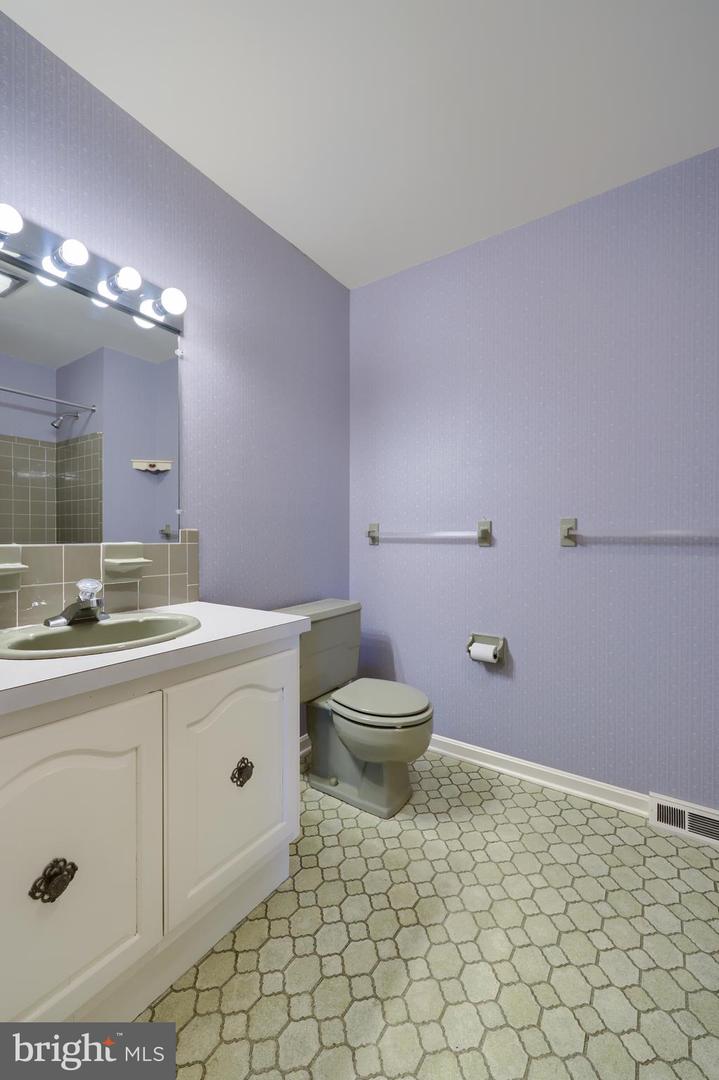 3061 Kings Ln Property Photo 41