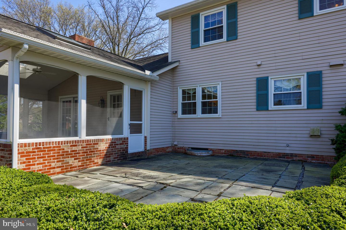 3061 Kings Ln Property Photo 51
