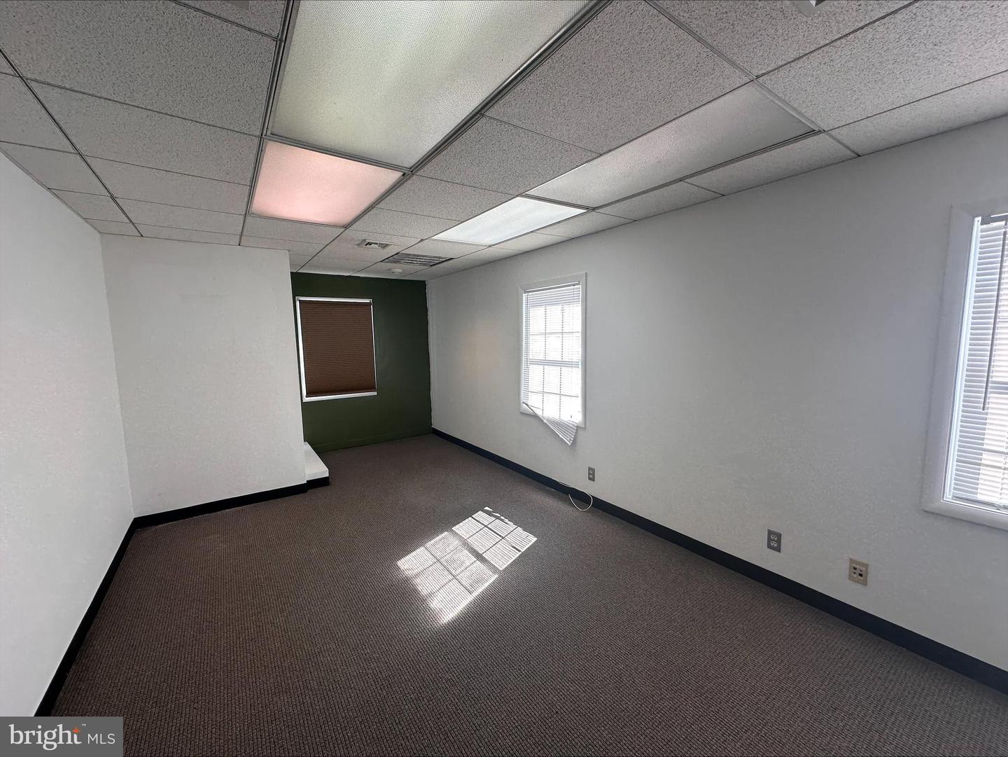 515 Leaman Ave #b Property Photo 7