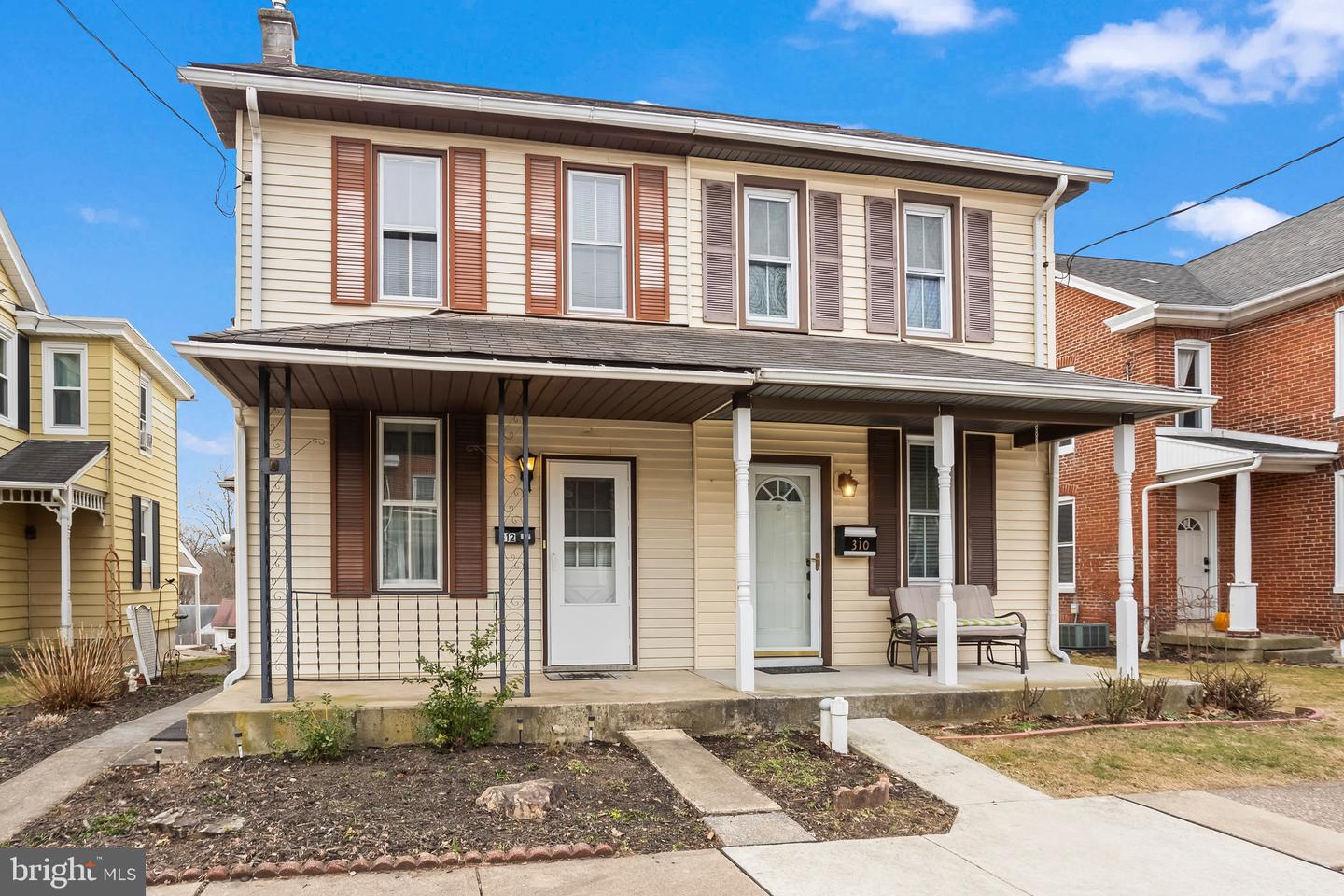 312 E Park St Property Photo