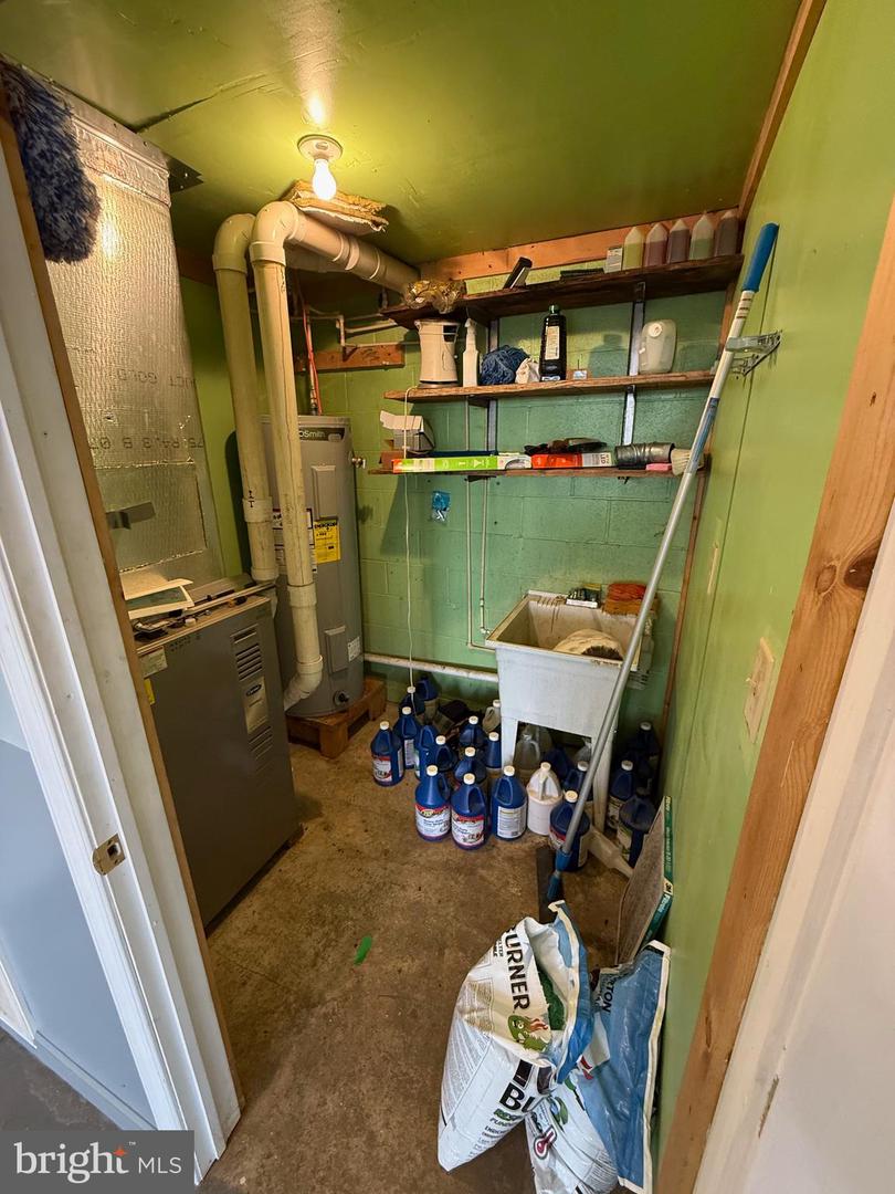771 Green Tree Rd Property Photo 9