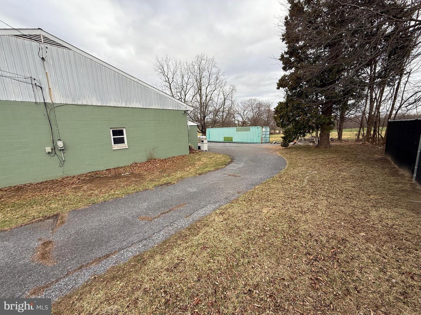 771 Green Tree Rd Property Photo 20