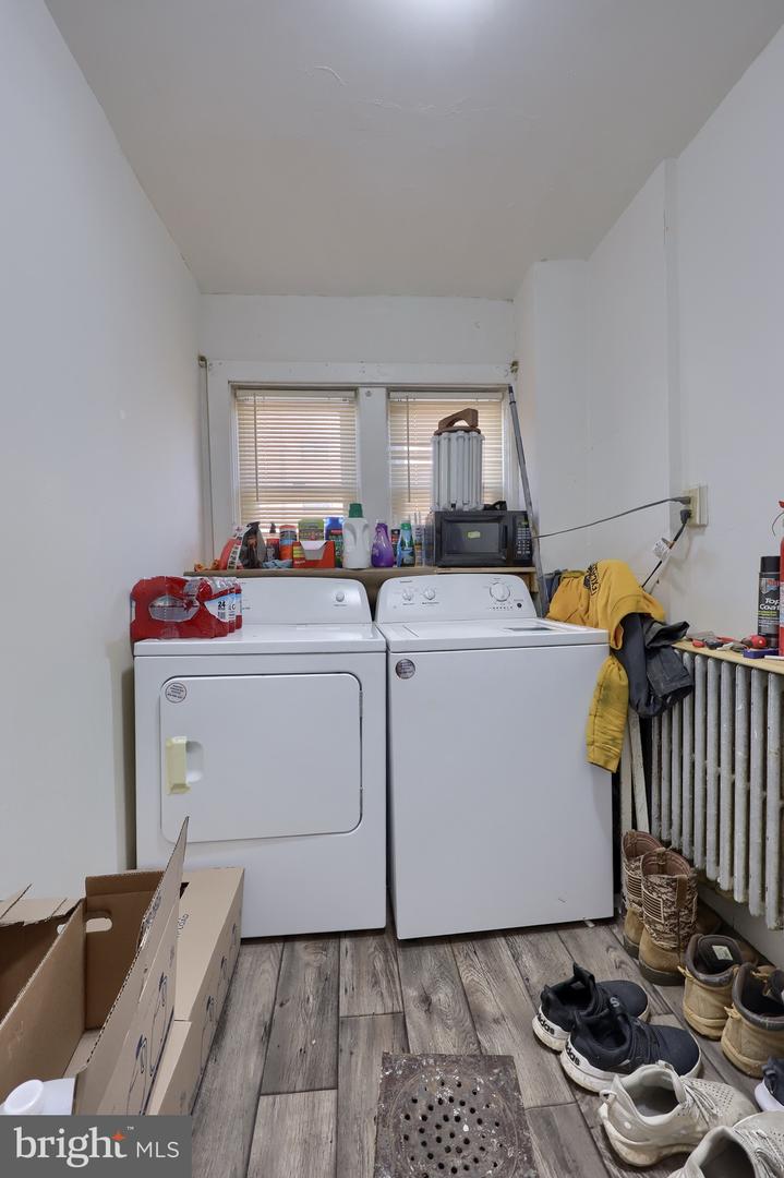 37 W James St Property Photo 21