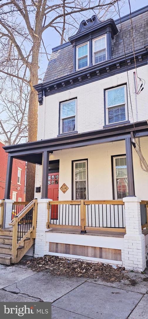 514 W King St Property Photo