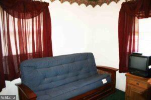 18 Hilltop Dr Property Photo 10