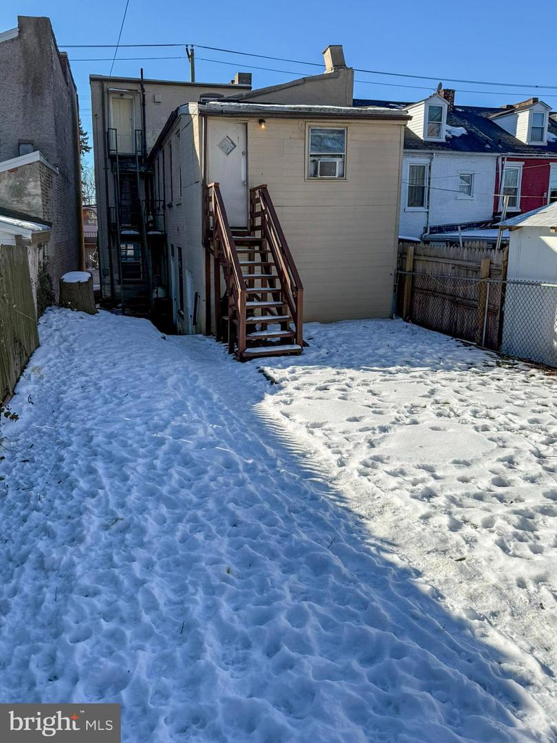 641 S Queen St Property Photo 12