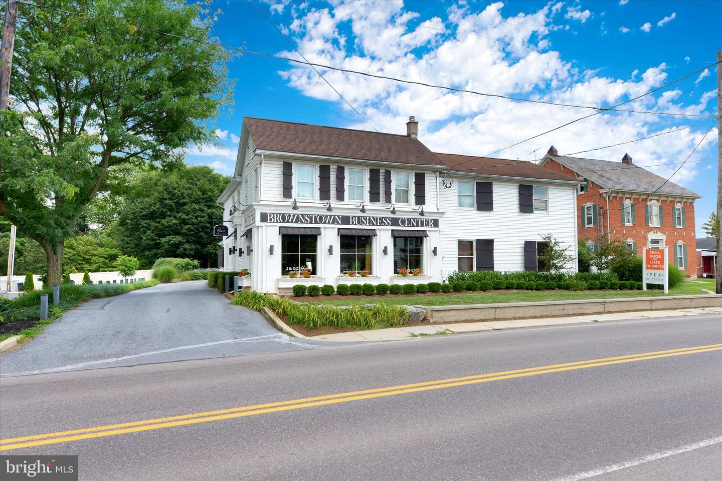 Brownstown Real Estate Listings Main Image