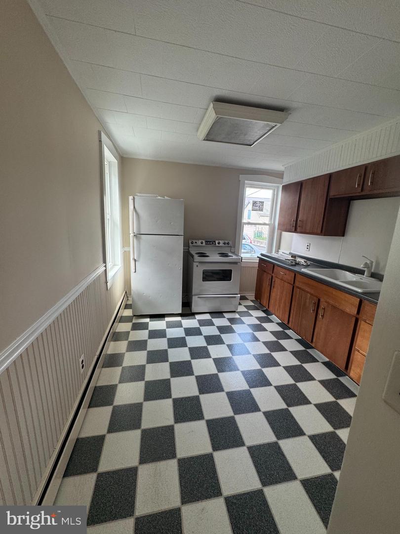 28 W Stiegel St #1 Property Photo 1