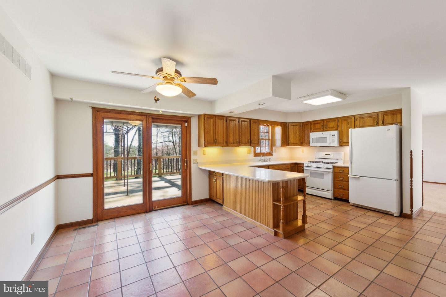 568 Friendship Dr Property Photo 6