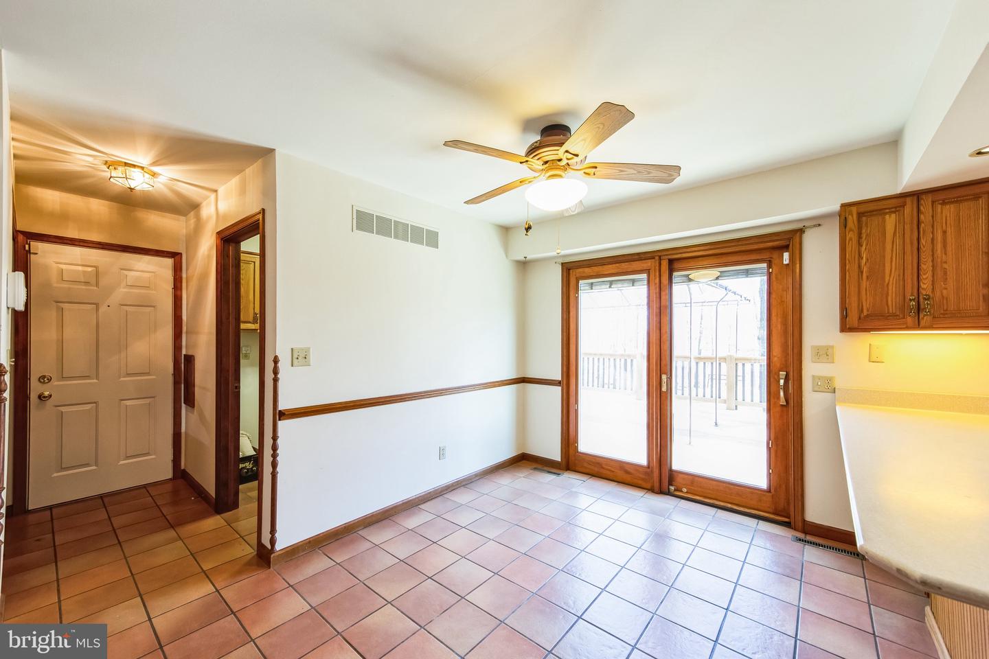 568 Friendship Dr Property Photo 9