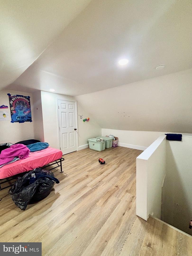 740 S Queen St Property Photo 25