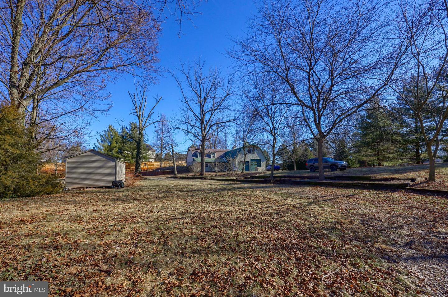 114 Center Ave Property Photo 1