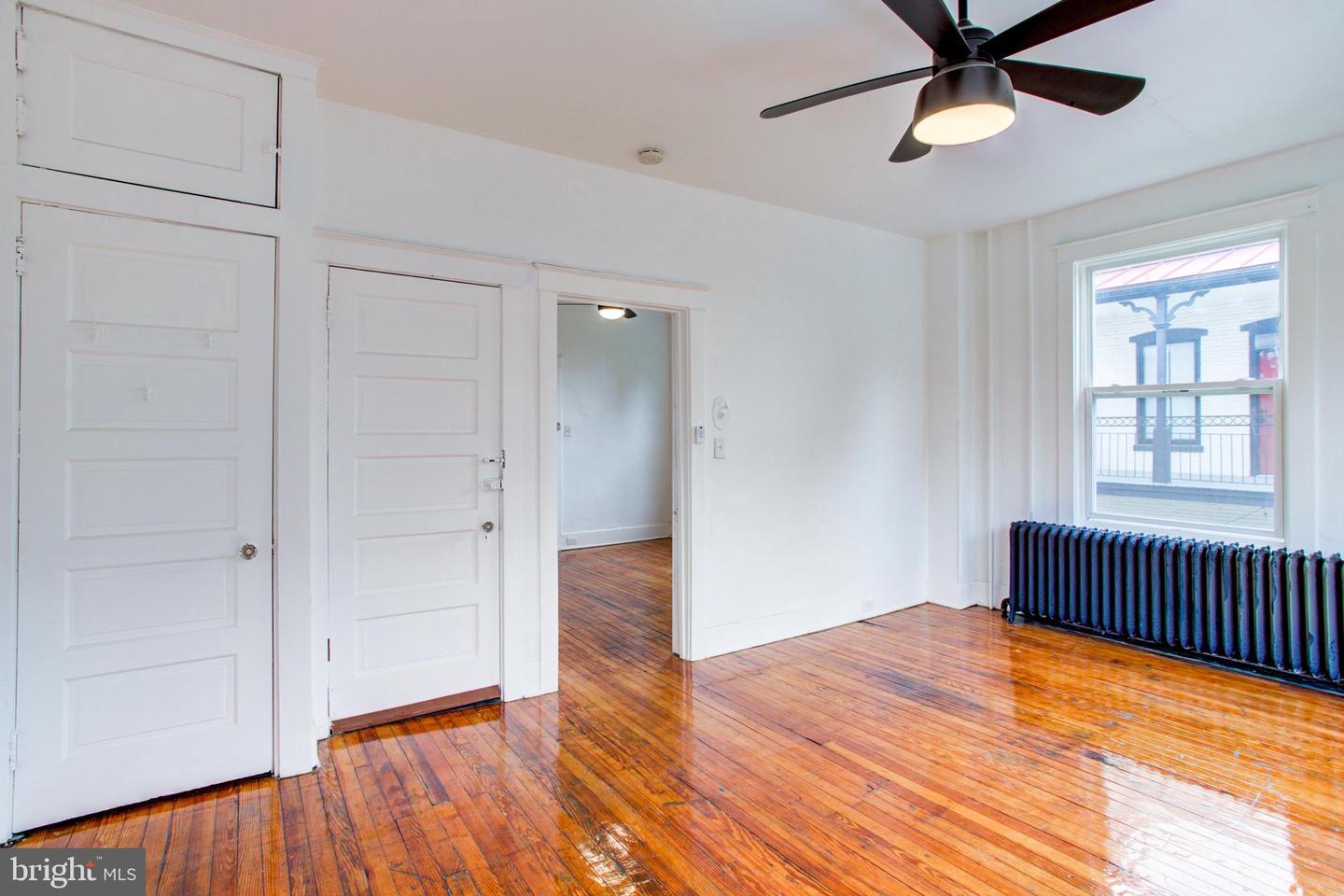 10 E James St Property Photo 29