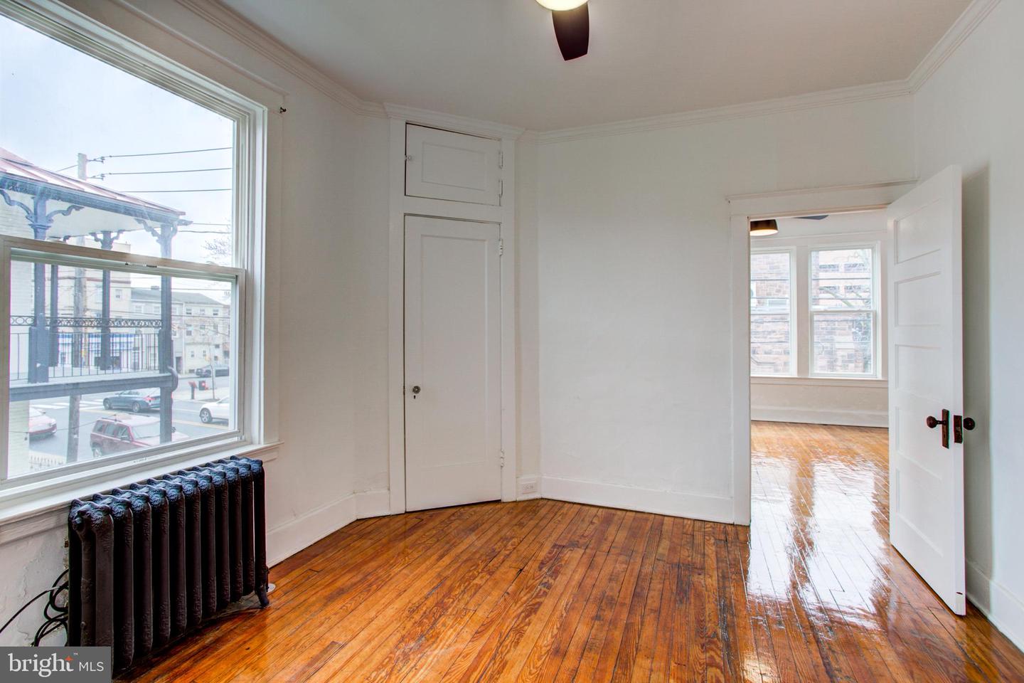 10 E James St Property Photo 33