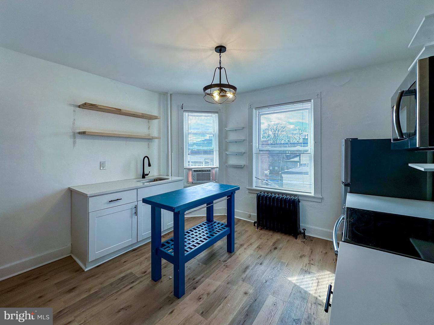 10 E James St Property Photo 35