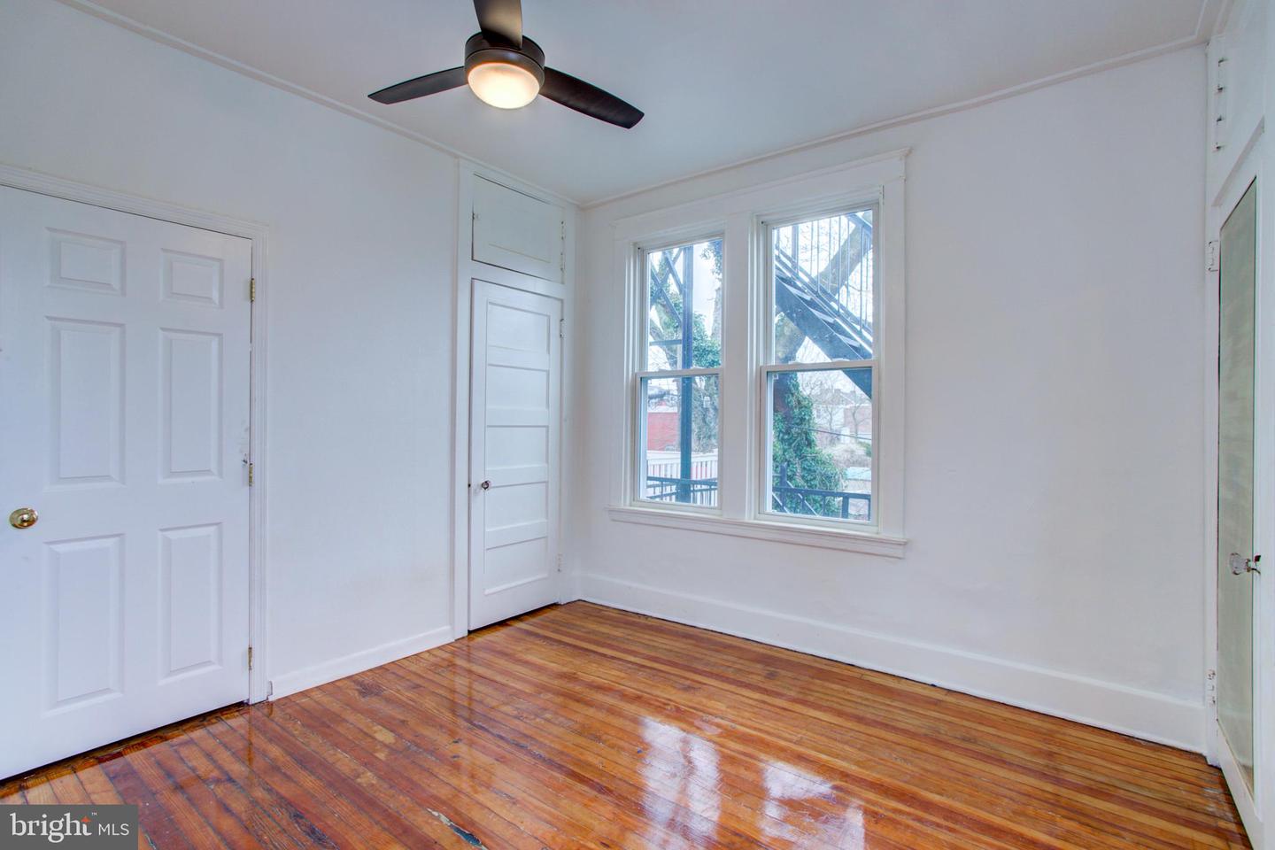 10 E James St Property Photo 42