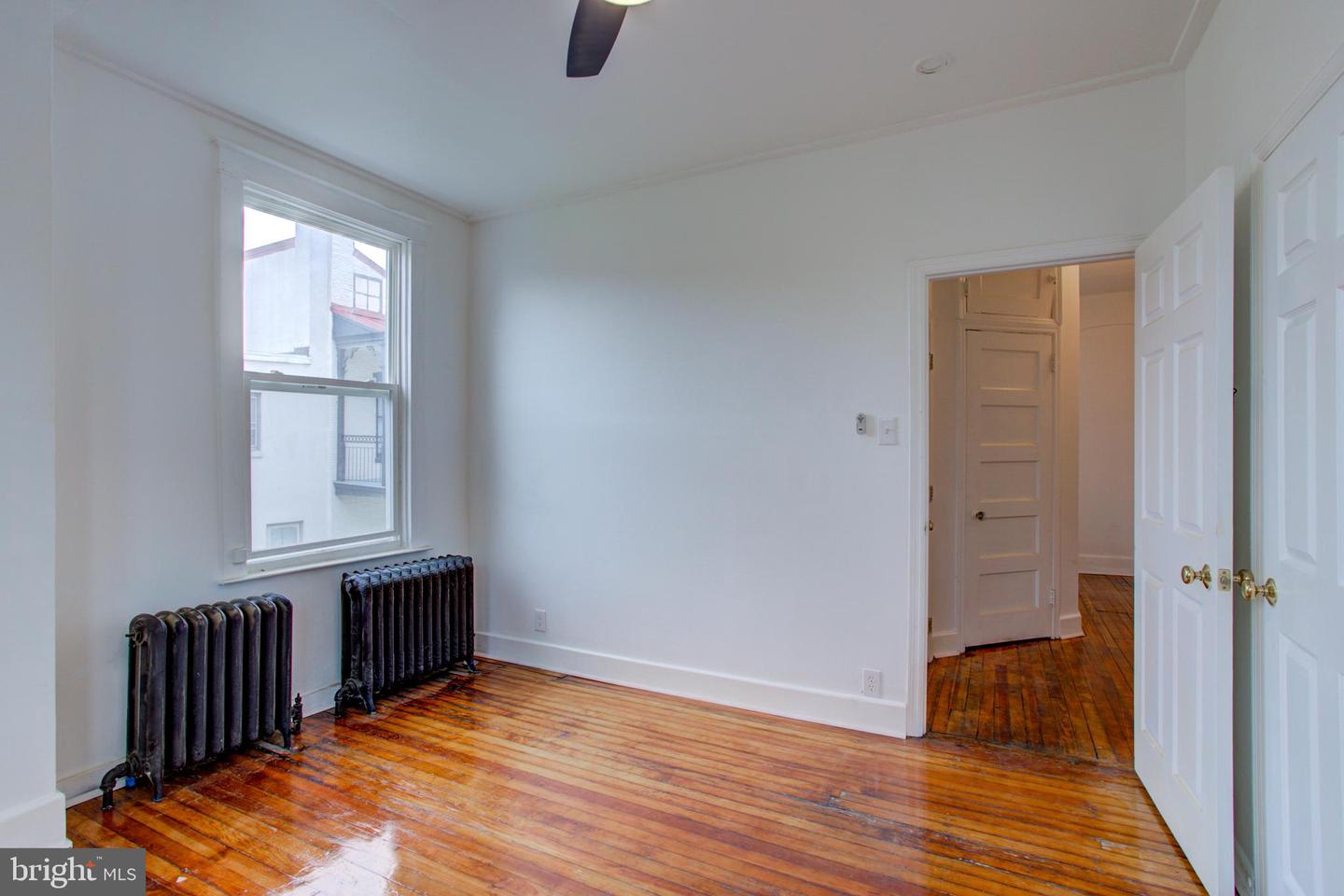 10 E James St Property Photo 44