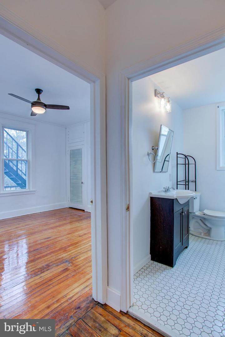 10 E James St Property Photo 46