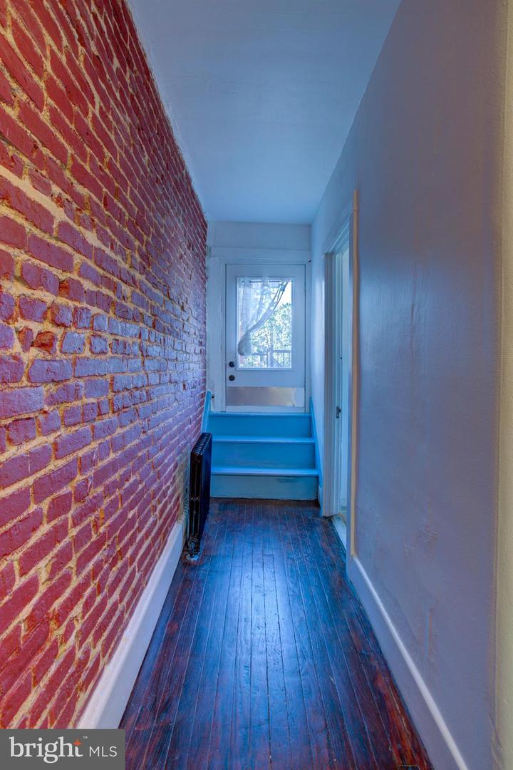 10 E James St Property Photo 49