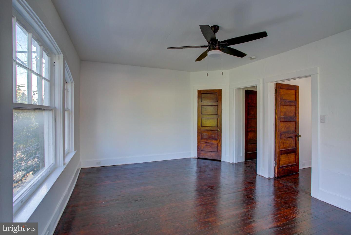 10 E James St Property Photo 62