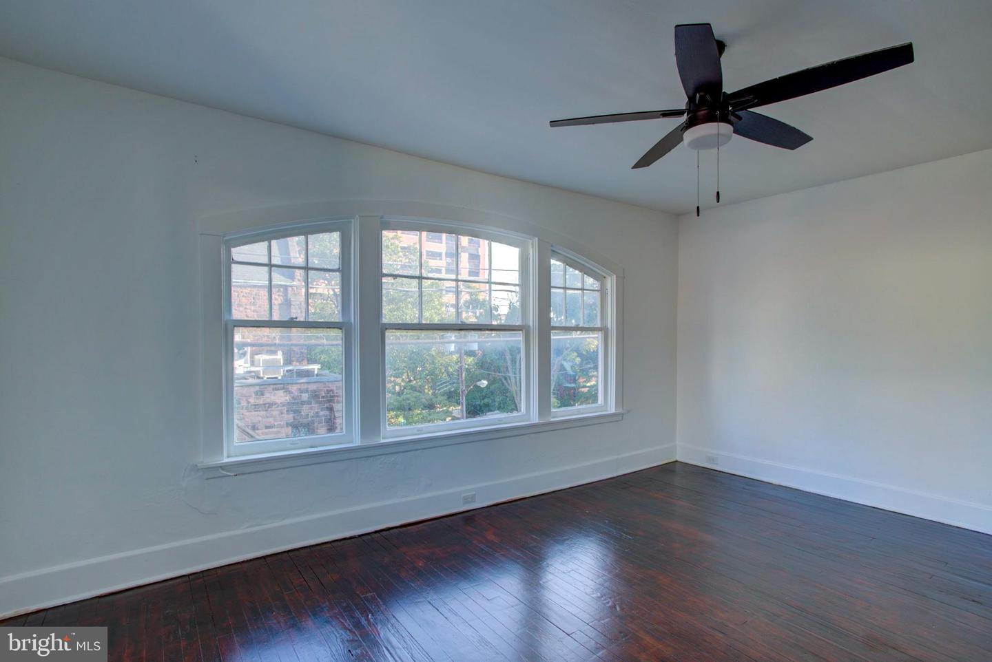 10 E James St Property Photo 63