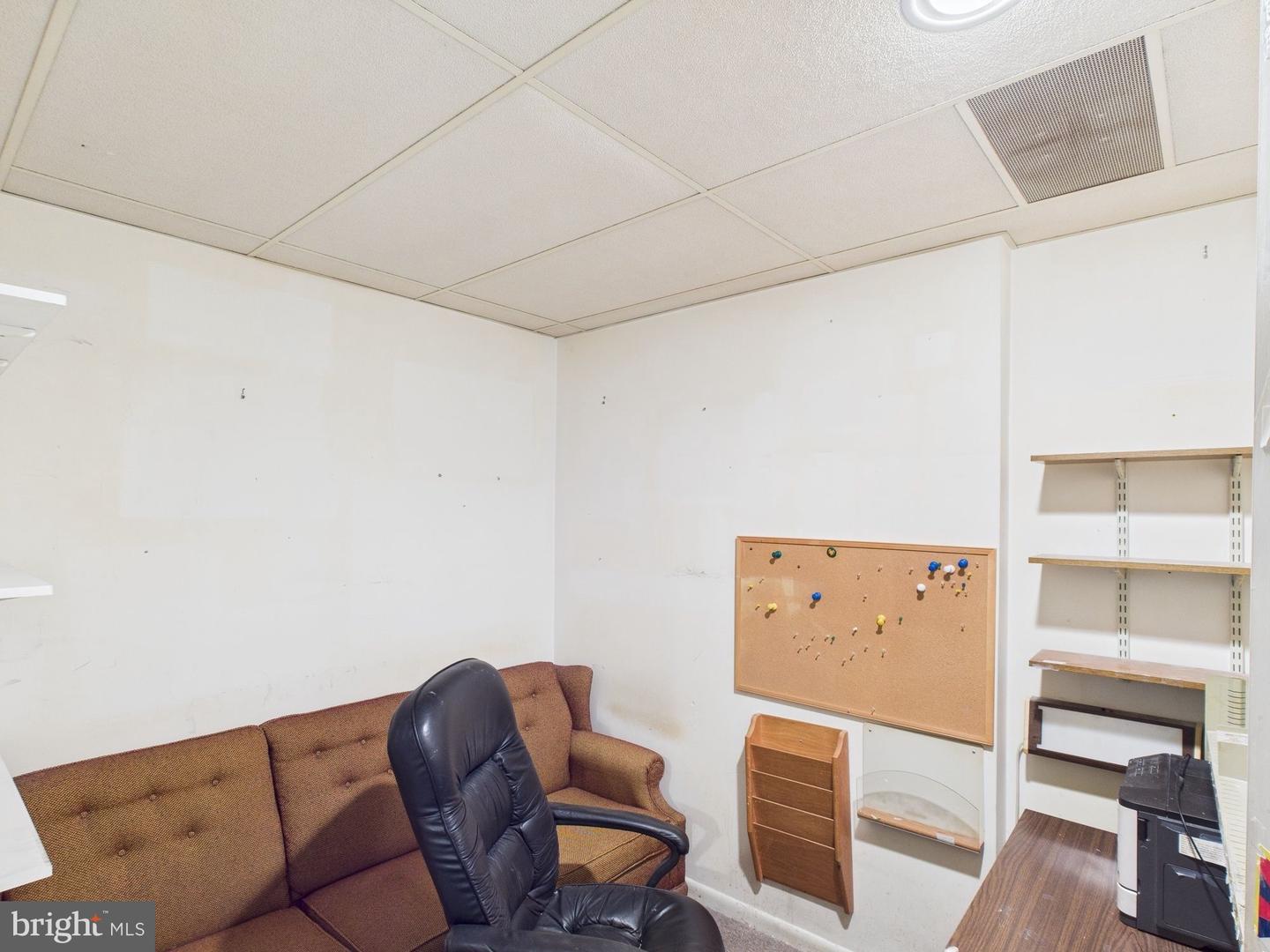 2 College Ave Property Photo 18
