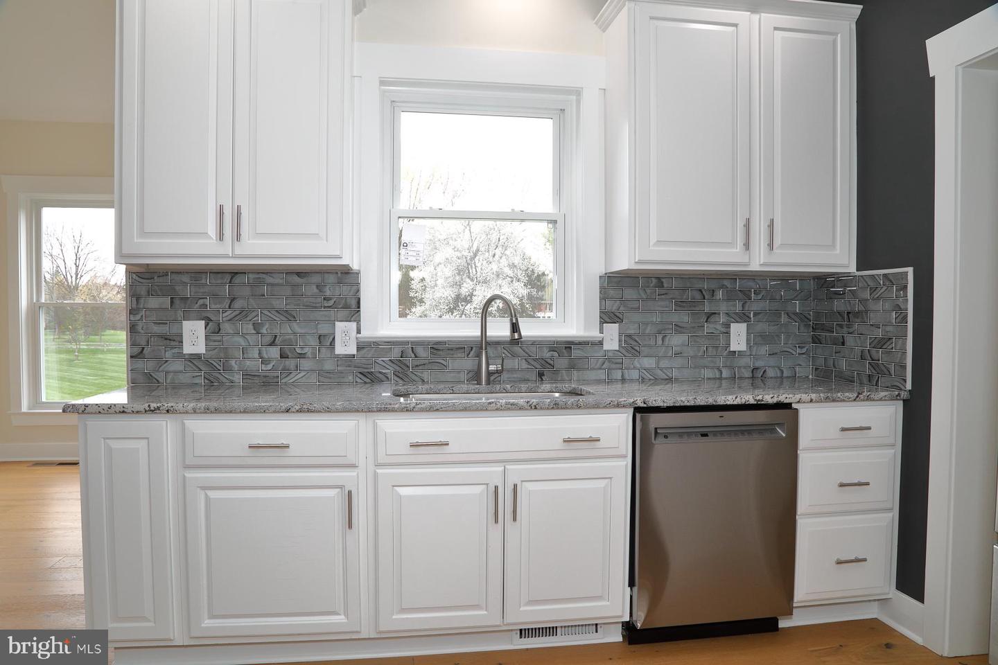 356 Copley Dr Property Photo 10