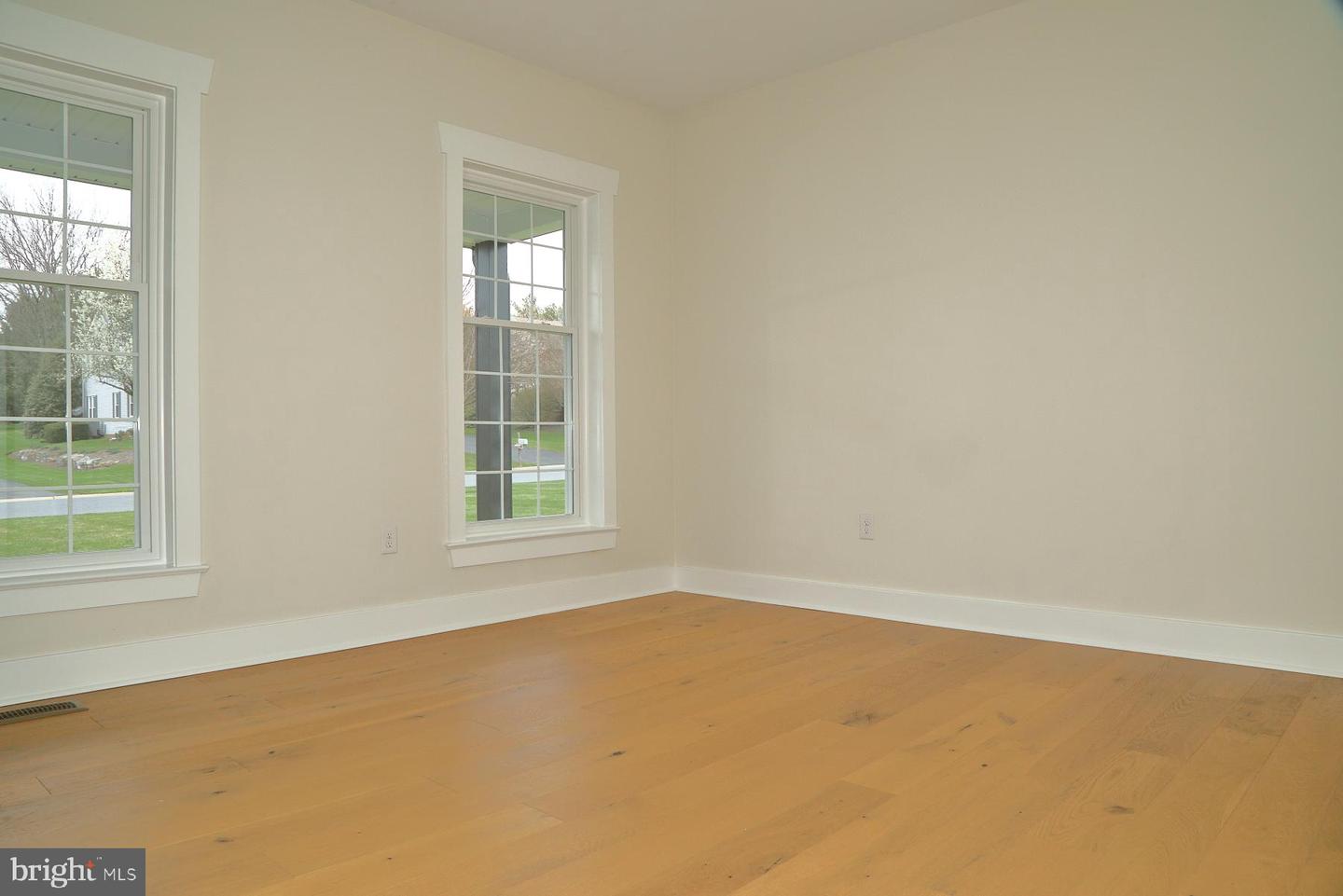 356 Copley Dr Property Photo 45