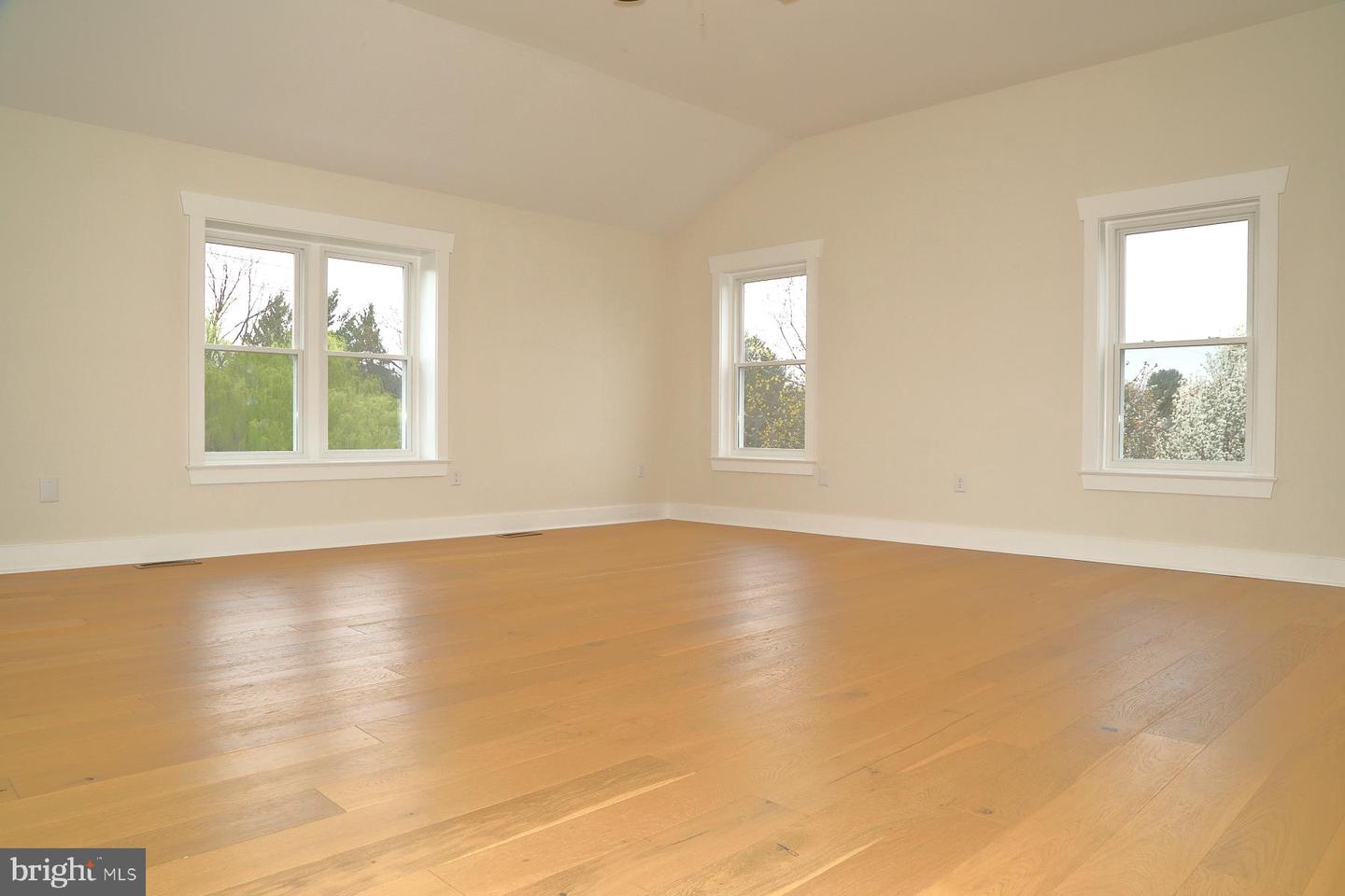 356 Copley Dr Property Photo 52