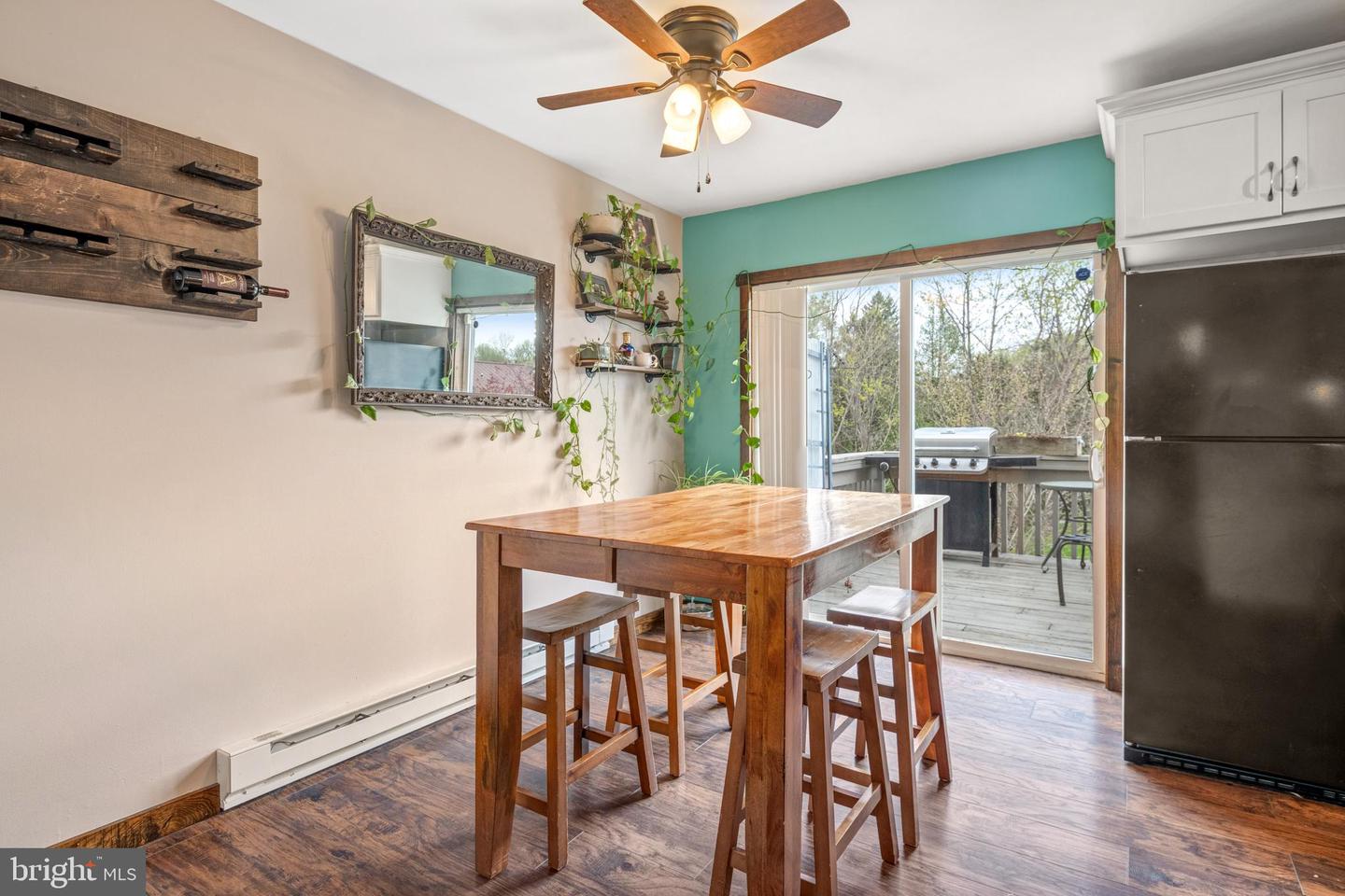 202 Fairfax Property Photo 8