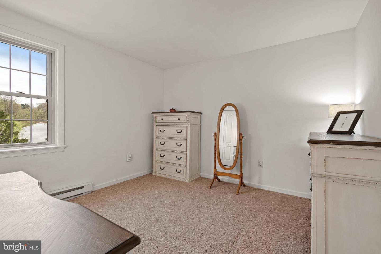 202 Fairfax Property Photo 16