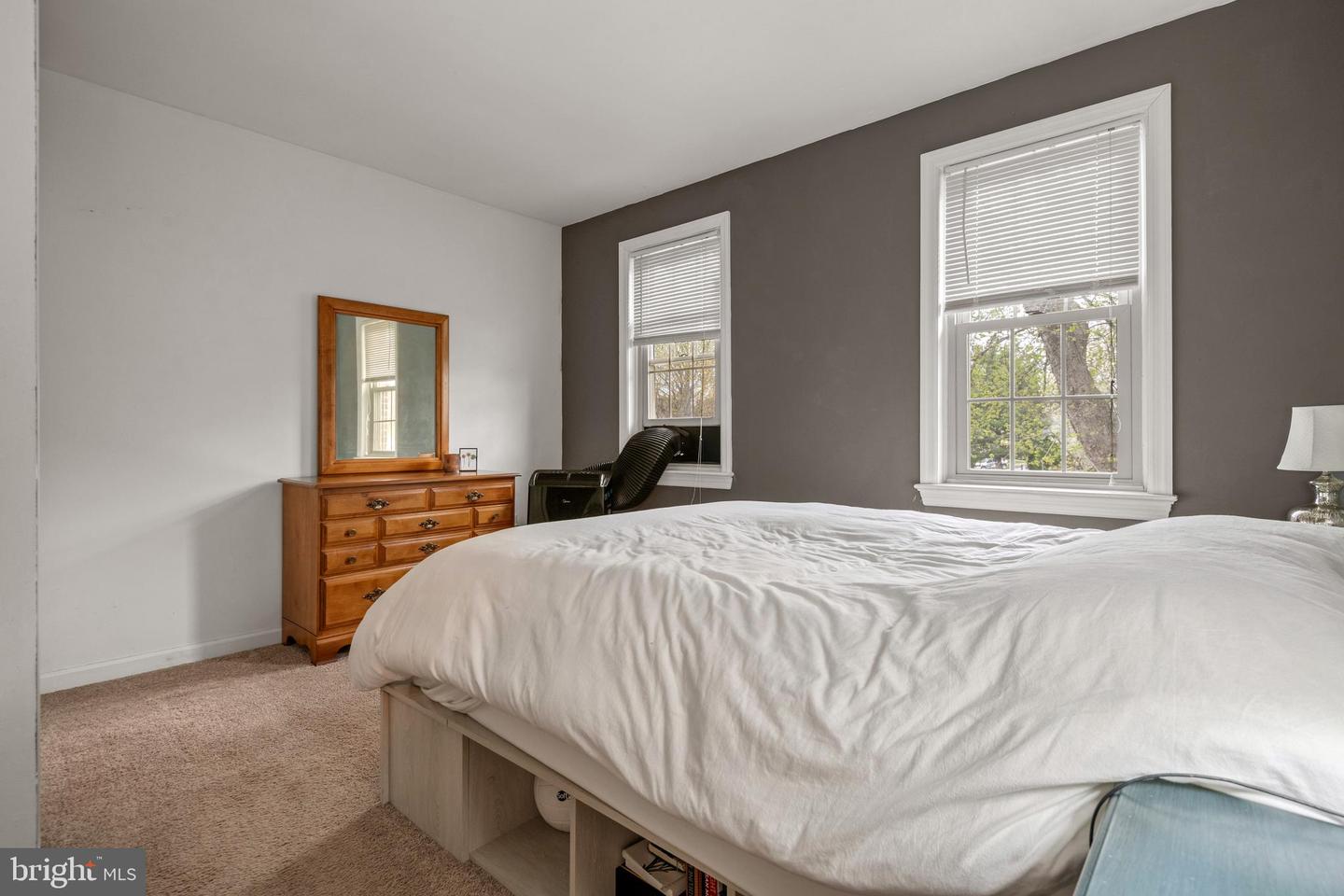 202 Fairfax Property Photo 18
